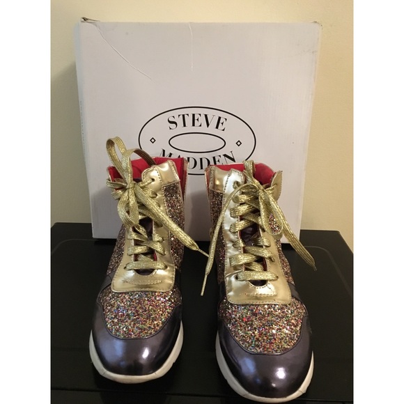 Steve Madden Sneaker - Picture 1 of 8